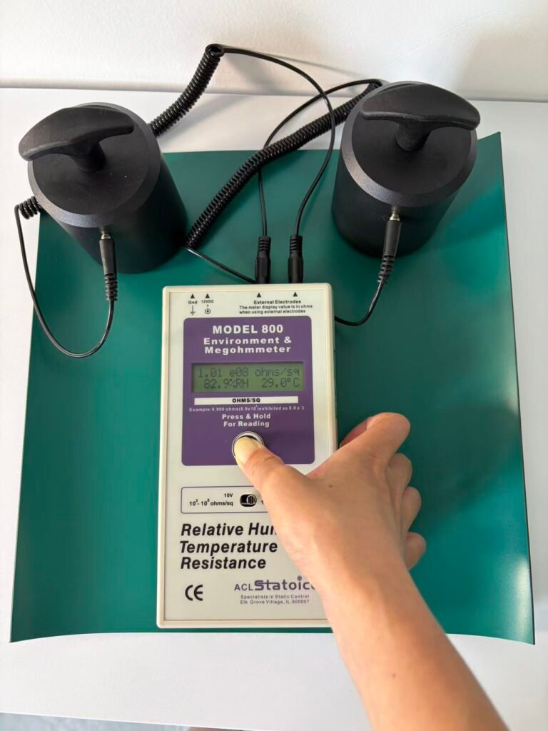 Point-to-point resistance test on an ESD bench mat using two electrodes and an ACL 800 meter