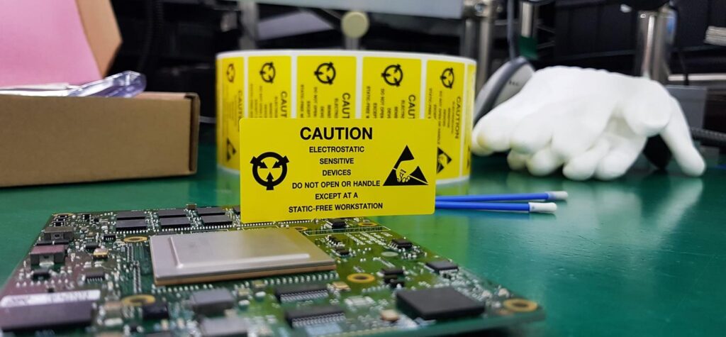 Static vs ESD comparison showing charge buildup versus sudden electrostatic discharge in electronics handling